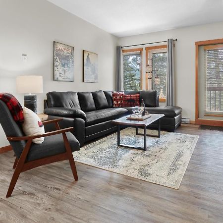 Newly Renovated Grizzly Lodge, Spacious 3Br 2Ba With Open Pool, Hot Tub Canmore Exteriér fotografie