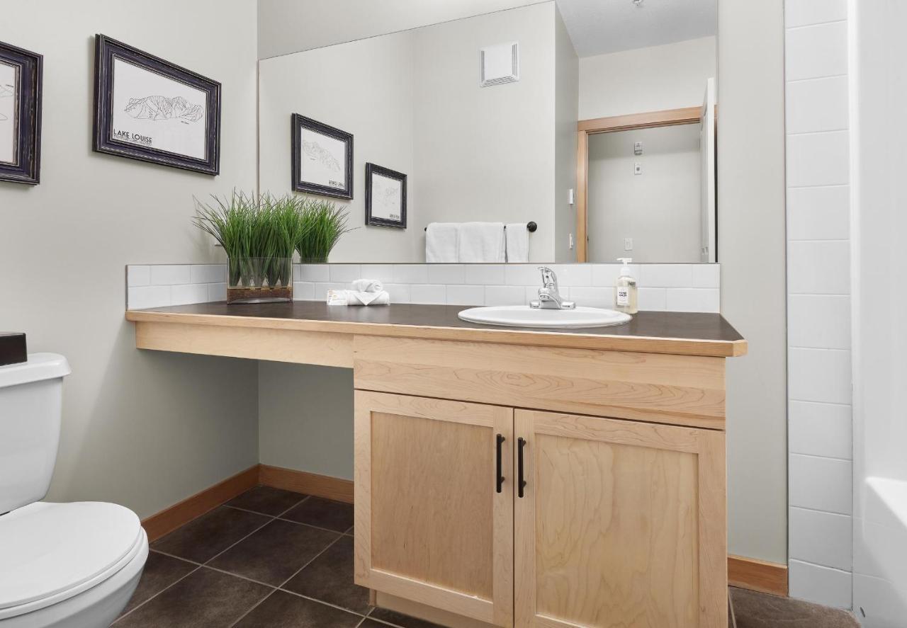 Newly Renovated Grizzly Lodge, Spacious 3Br 2Ba With Open Pool, Hot Tub Canmore Exteriér fotografie