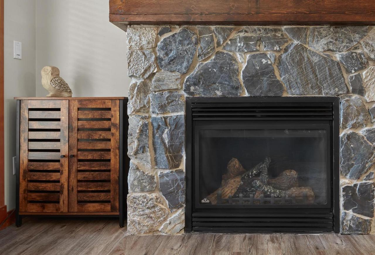 Newly Renovated Grizzly Lodge, Spacious 3Br 2Ba With Open Pool, Hot Tub Canmore Exteriér fotografie