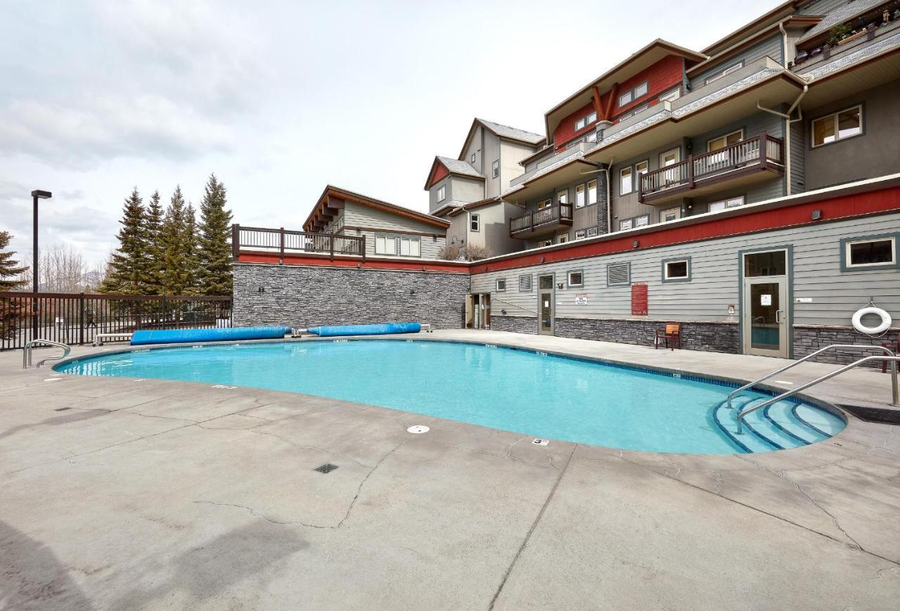 Newly Renovated Grizzly Lodge, Spacious 3Br 2Ba With Open Pool, Hot Tub Canmore Exteriér fotografie