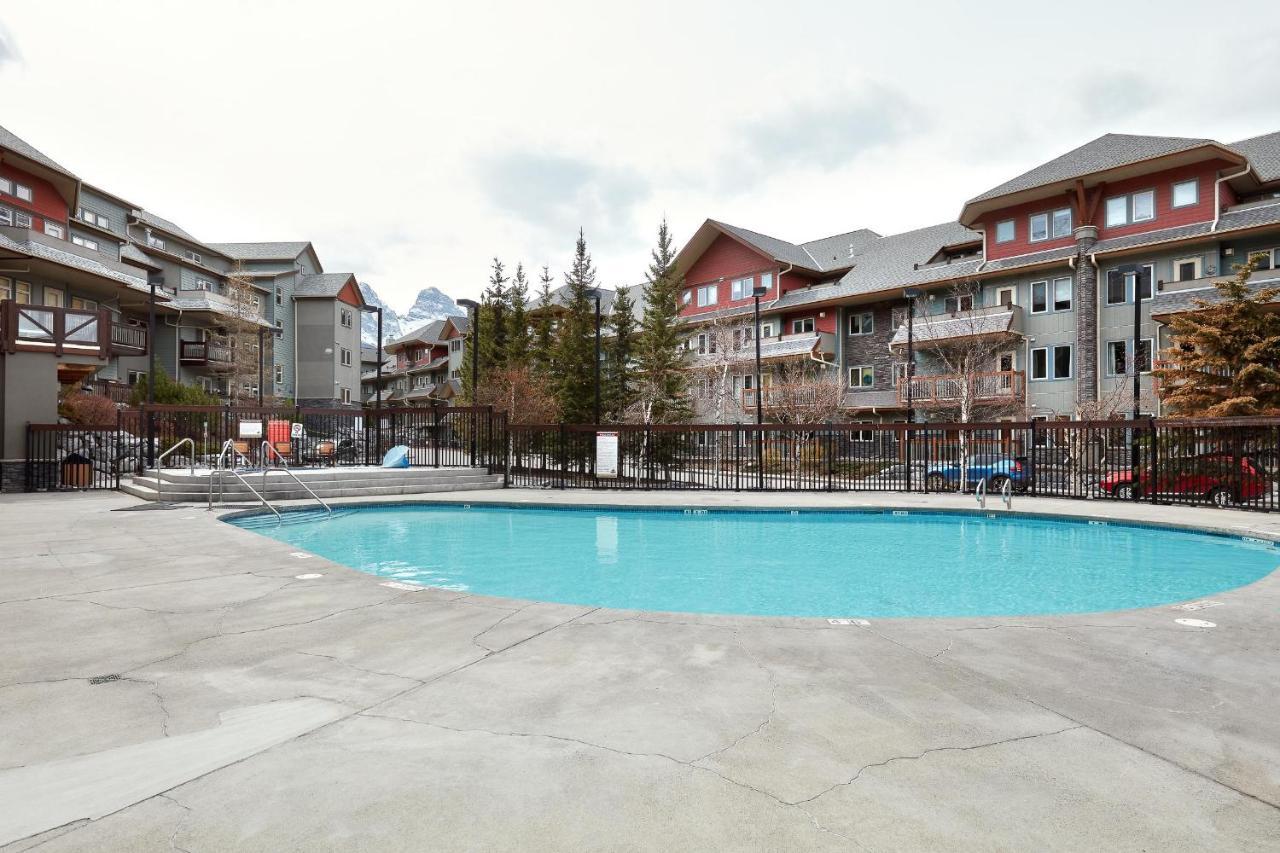 Newly Renovated Grizzly Lodge, Spacious 3Br 2Ba With Open Pool, Hot Tub Canmore Exteriér fotografie
