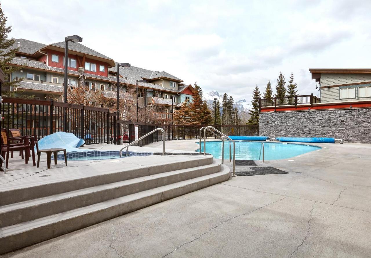 Newly Renovated Grizzly Lodge, Spacious 3Br 2Ba With Open Pool, Hot Tub Canmore Exteriér fotografie
